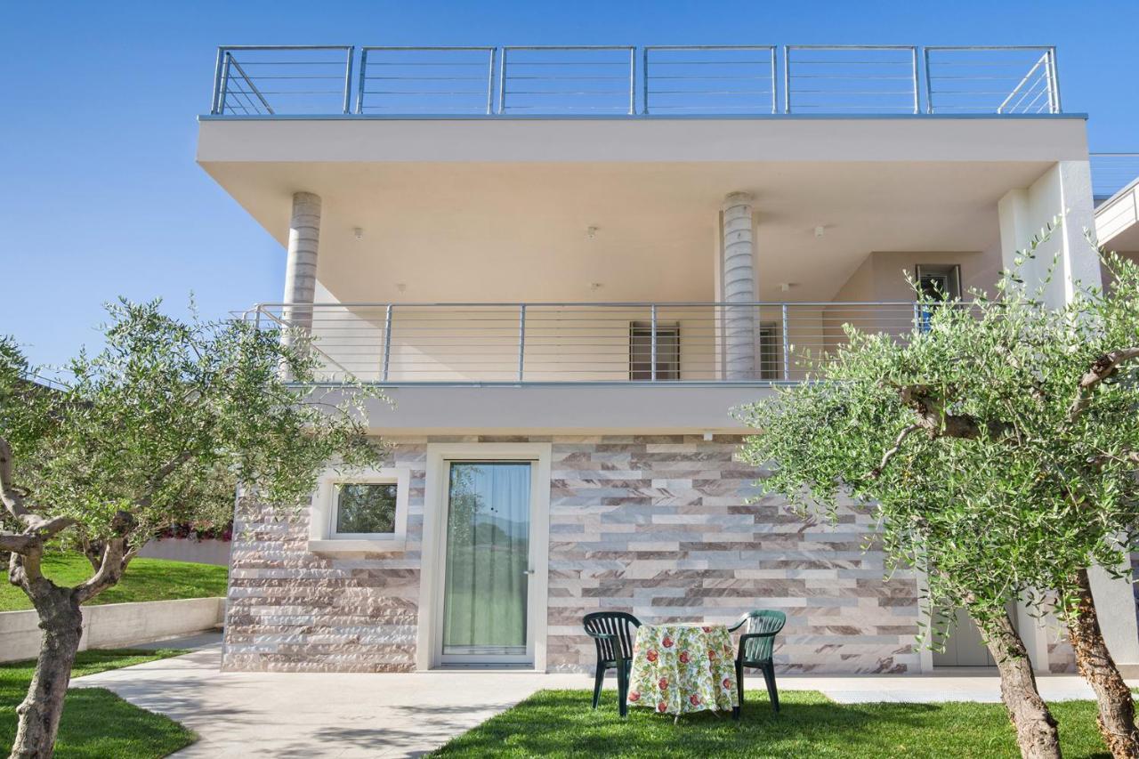 Villa Aurora-Holiday Home Apt3 Μπαρντολίνο Εξωτερικό φωτογραφία